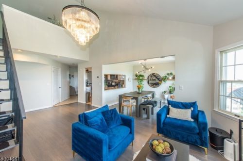 29 Crystal Ln, Paterson NJ  07501-3373 exterior