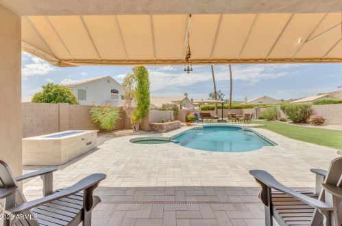 14280 12 Pl, Phoenix AZ 85014-5105 exterior