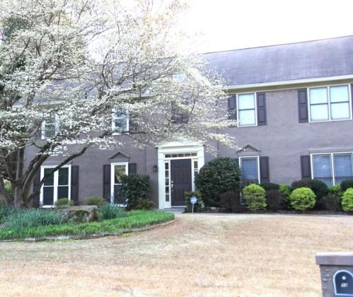 8938 Carroll Manor Dr, Atlanta GA  30350-2087 exterior