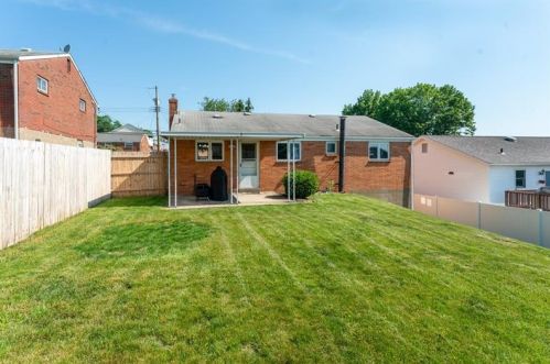 2311 Perricrest Dr, Pittsburgh, PA 15220-3924