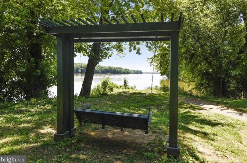 18285 Mullfield Village Ter, Leesburg VA  20176-7466 exterior