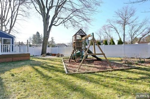 309 Elm St, Oradell NJ  07649-2261 exterior