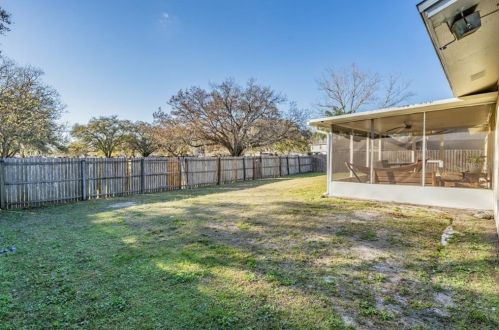 15806 Country Lk Dr, Tampa FL 33624-1539 exterior