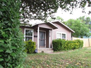 2715 1st St, Austin TX  78704-5453 exterior