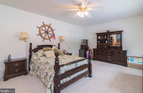 223 Canterbury Dr, Media PA 19086-6645 exterior