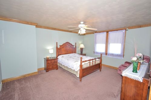 2098 Hazeldell St, Pittsburgh PA  15210-4306 exterior