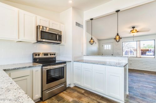 3051 Eastview Ave, Tucson AZ  85730-2905 exterior