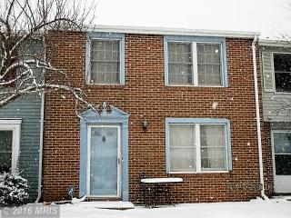 8814 Middleburg Ct, Manassas VA  20109-3746 exterior