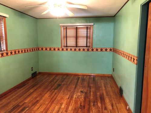 5129 Leroy Dr, Gibsonia PA 15044-8102 exterior