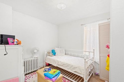 6319 Stanton Ave, Pittsburgh PA 15206-2246 exterior