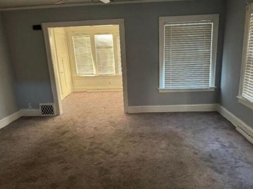 2800 Melvina St, Milwaukee WI  53216-2647 exterior