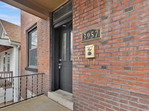 3957 Schiller Pl, Saint Louis, MO 63116-3346