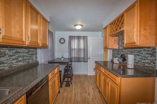 93 Aldrew Ter, Springfield MA 01119-2424 exterior