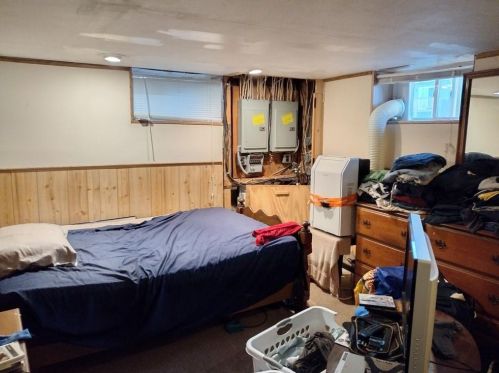 34 Mailloux St, Woonsocket RI 02895-3409 exterior