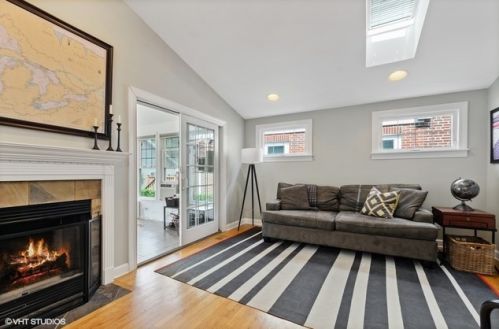 6714 Thorndale Ave, Chicago IL 60631-3149 exterior