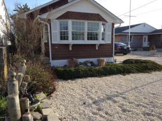 100 Jersey City Ave, Lavallette NJ  08735-2520 exterior