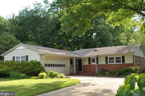 6225 Loch Raven Dr, Mc Lean VA  22101-3134 exterior