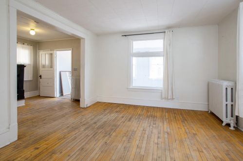 437 Fry St, Saint Paul MN 55104-2390 exterior