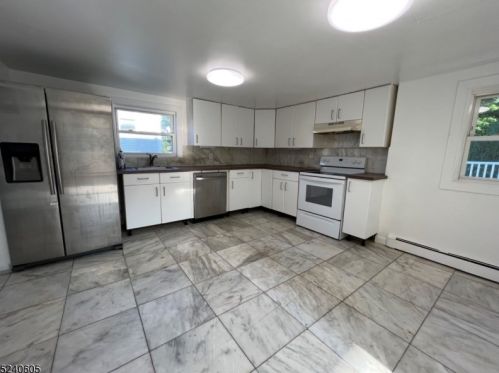 30 High St, Andover NJ  07821-4504 exterior