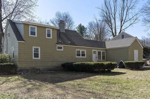 14 Meadow Ln, Worcester MA  01602-1604 exterior