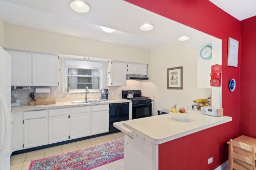 3448 Ridgeway Ave, Chicago IL 60659-1117 exterior