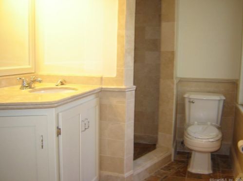 75 Lincoln Ave, Torrington CT 06790-6907 exterior