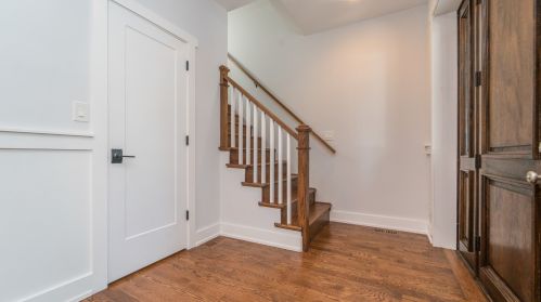 2317 Addison St, Chicago IL 60618-6042 exterior