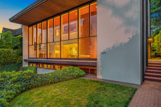 3379 47th Ave, Seattle WA  98105-5326 exterior