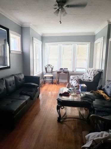 9147 University Ave, Chicago, IL 60619-7946