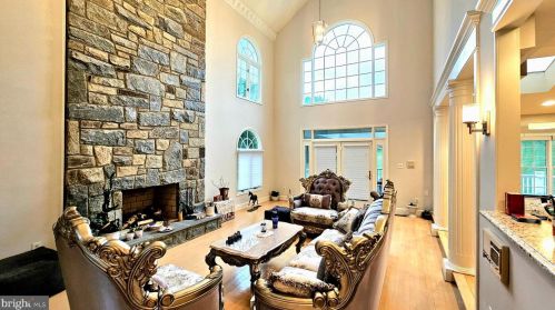 17815 Fraley Farm Rd, Rockville MD 20855-1664 exterior