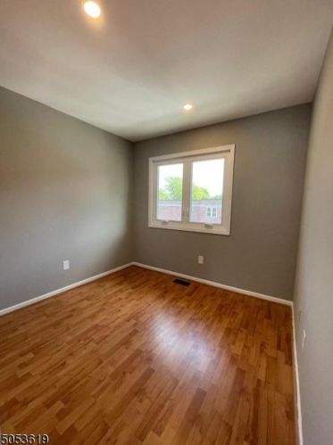 74 Grant Ave, Dumont NJ 07628-1606 exterior