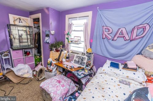 1238 Maple St, Pottstown PA 19464-5822 exterior