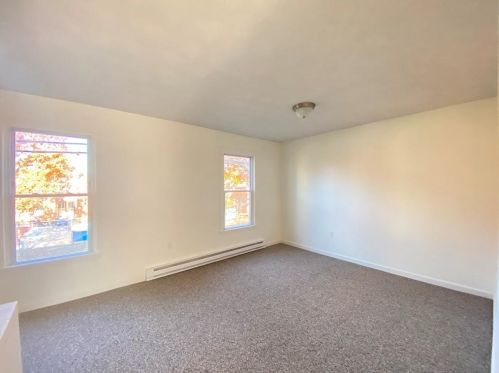 78 Tell St, Providence, RI 02909-1500