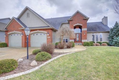 5013 Stonebridge Dr, Champaign, IL 61822-3651