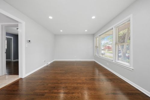 9623 Parnell Ave, Chicago IL 60628-7453 exterior