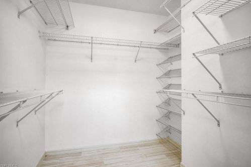 5454 Whitten Dr, Naples FL 34104-5302 exterior