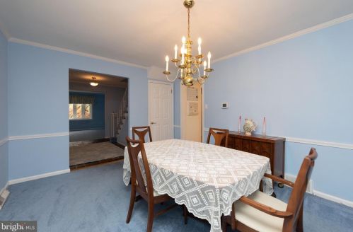 2076 Packard Ave, Huntingdon Valley PA 19006-6418 exterior