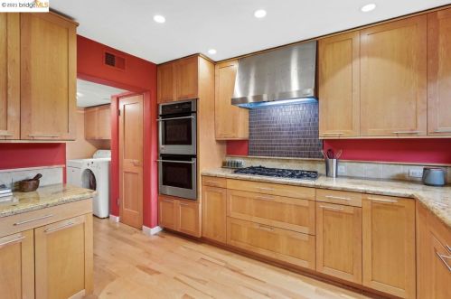 495 Grizzly Peak Blvd, Berkeley CA 94708-1547 exterior