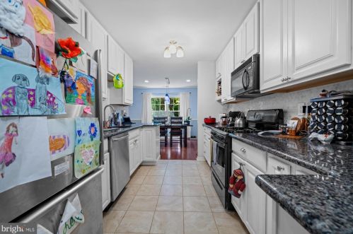 7 Brookline Ct, Princeton NJ 08540-1741 exterior