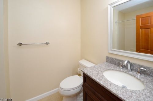 26 Pasadena Pl, Paterson NJ 07506-3413 exterior