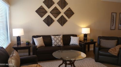 5800 Kolb Rd, Tucson AZ  14276-0908 exterior