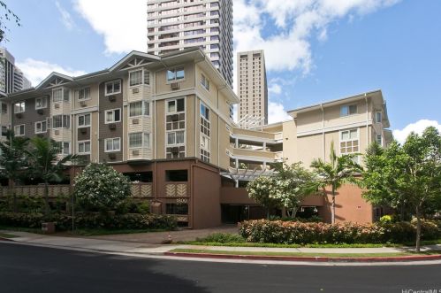 1820 Kaioo Dr, Honolulu HI  96815-1009 exterior