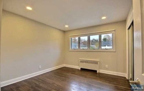 182 Madison Ave, Cresskill NJ 07626-1308 exterior