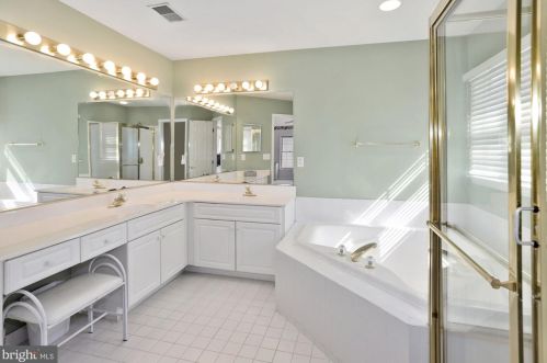 11127 Luttrell Ln, Silver Spring MD 20902-3556 exterior