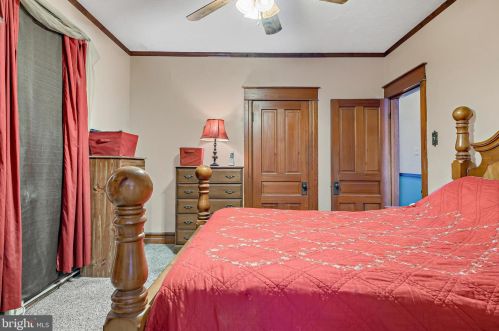 373 High St, Hanover PA 17331-3922 exterior