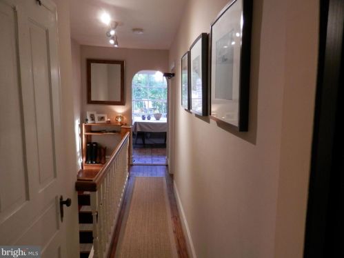 113 Walnut Ave, Ardmore PA 19003-2104 exterior