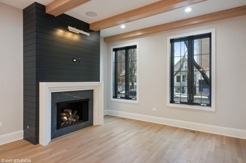 2254 Roscoe St, Chicago, IL 60618-6254