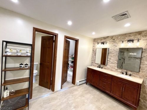 37 Farview Dr, Hackettstown NJ  07840-4705 exterior