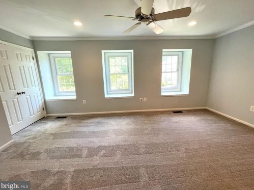 7623 Coddle Hbr Ln, Rockville MD 20854-3253 exterior