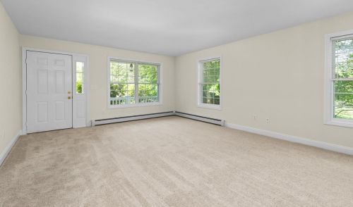 19 Violette Ln, Seabrook NH 03874-4557 exterior